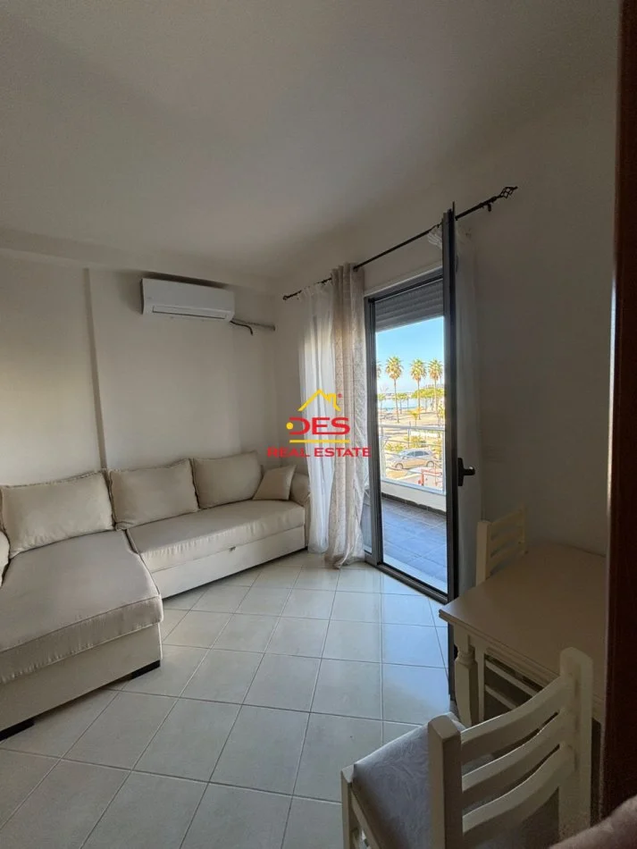 Vlore, jepet me qera apartament 1+1+Ballkon Kati 2, 58 m² 350 € (Rruga Çamëria)