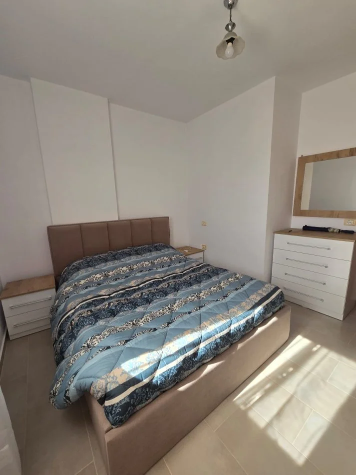 Tirane, jepet me qera apartament 1+1+Ballkon , 55 m² 550 € (Credins perballe Delijorgjit)