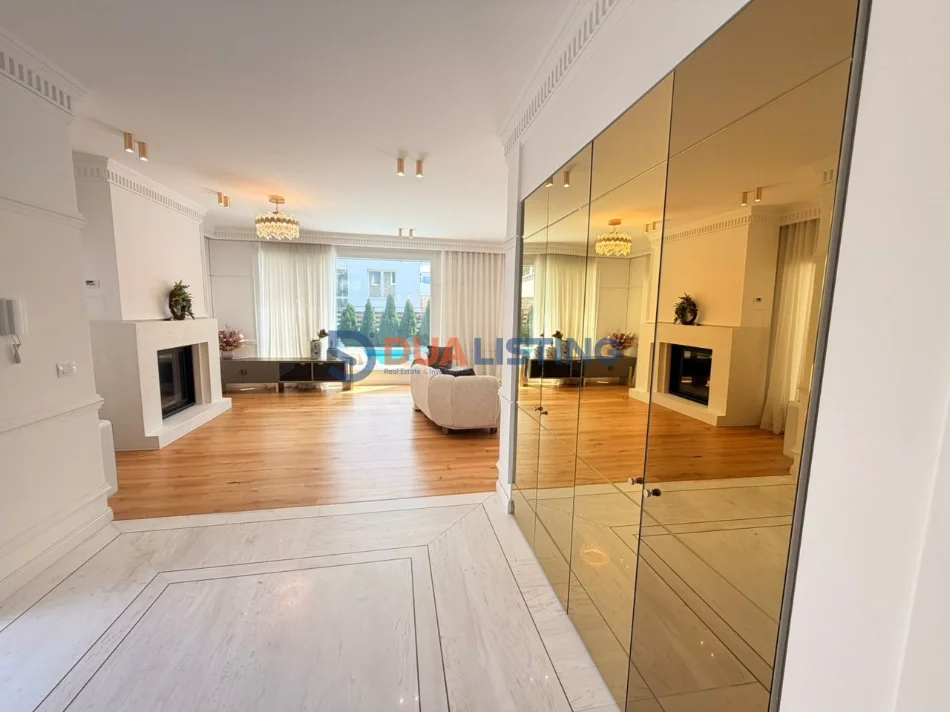 Tirane, jepet me qera Vile 3+1 , 500 m² 5.000 € (Teg)