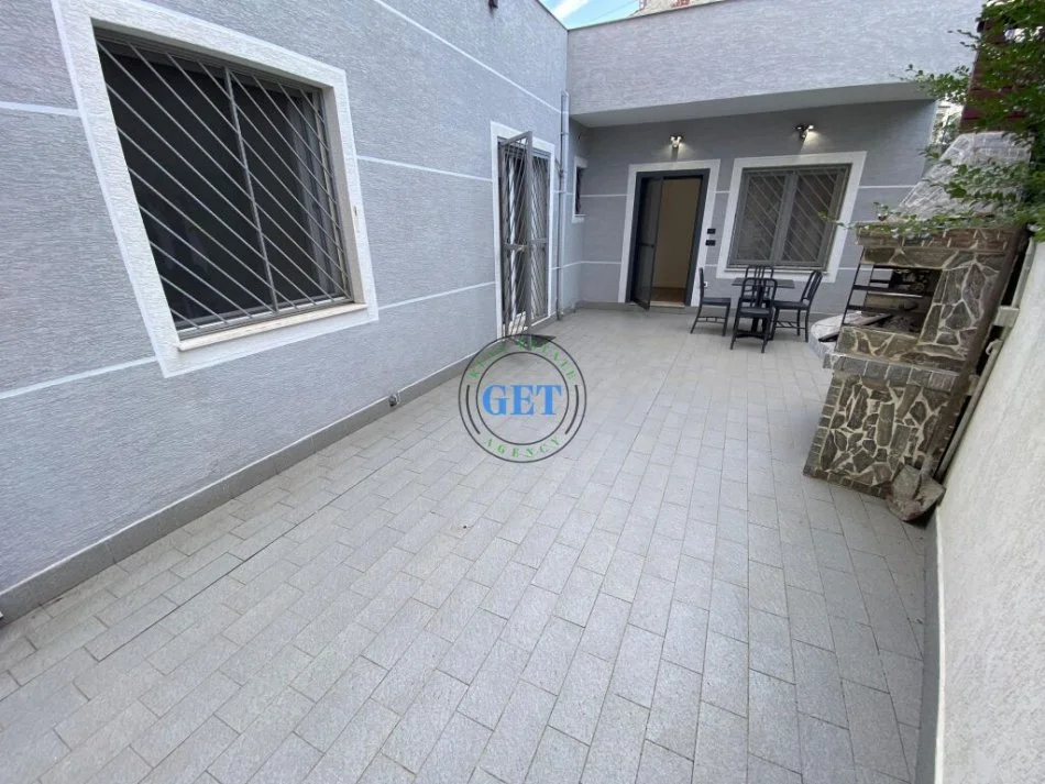 Durres, shitet shtepi Kati 0, 295 m² 195.000 € (UKD)