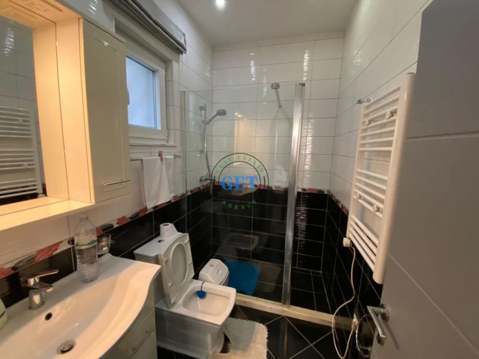 Durres, shitet shtepi Kati 0, 295 m² 195.000 € (UKD)