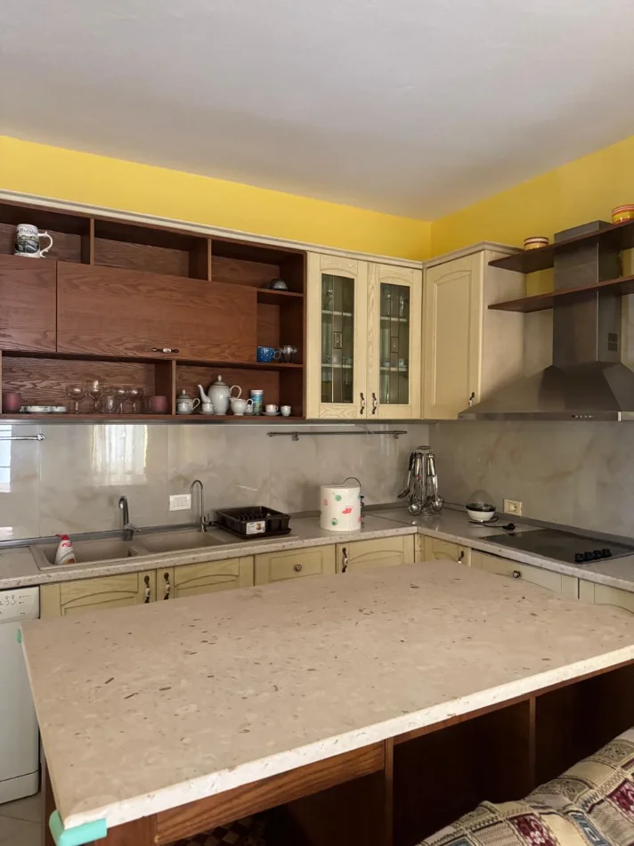 jepet me qera 5+1+Aneks+Ballkon Kati 0, 2.000 €