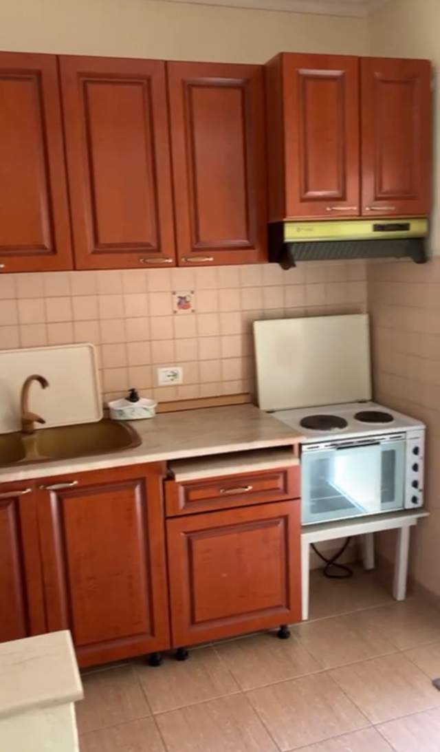 Tirane, jepet me qera apartament 1+1+BLK Kati 3, 56 m² 35.000 Leke (rruga Niko Avrami)