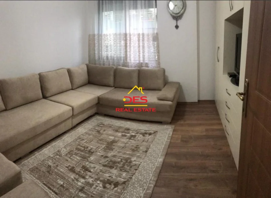 Tirane, shitet apartament 3+1+Ballkon Kati 1, 122 m² 240.000 € 