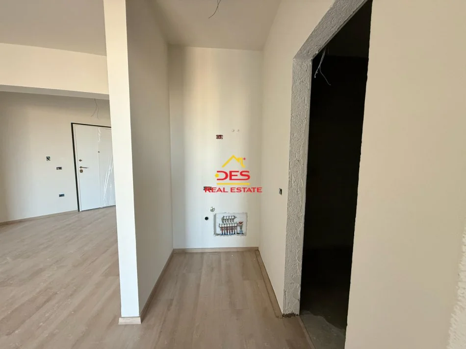Vlore, shitet apartament 1+1+Ballkon Kati 3, 73 m² (Rruga dhimitër Konomi)