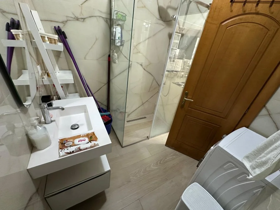 Tirane, shitet apartament 2+1 Kati 6, 100 m² 175.000 € (RRUGA SELMAN RIZA)