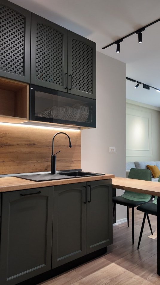 Tirane, jepet me qera apartament 2+1 Kati 3, 105 m² 1.100 € (pazari i ri)