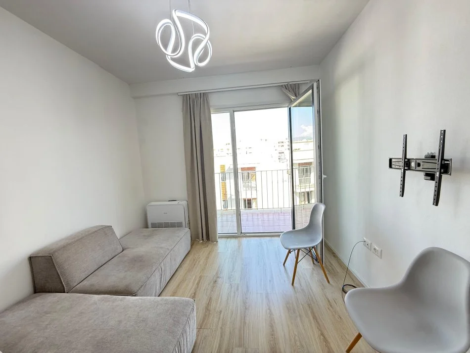 Tirane, jepet me qera apartament 2+1 Kati 6, 120 m² 450 € (Rruga stefan shundi)
