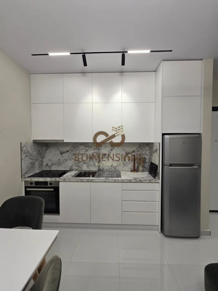 Tirane, jepet me qera apartament 1+1+Ballkon Kati 5, 60 m² 400 € (univers city)