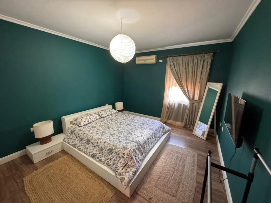 Tirane, jepet me qera 2+1 Kati 9, 87 m² 750 € (Rruga e Kavajes)