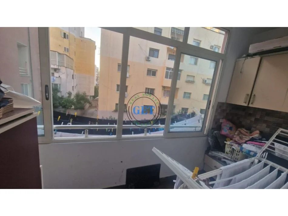 Durres, shitet apartament 2+1+Ballkon Kati 2, 95 m² 130.000 € (Drejtoria e Policise, Durres)
