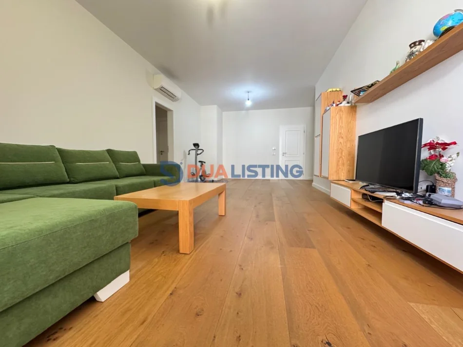 Tirane, shitet apartament 2+1 , 151 m² 250.000 € (Kinostudio)