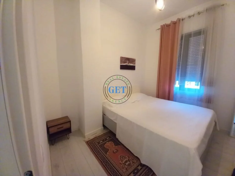 Durres, jepet me qera apartament 1+1 Kati 2, 66 m² 400 € (Qender, Durres)