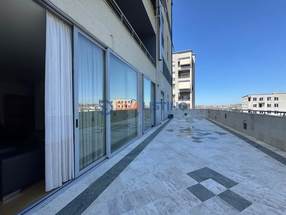 Tirane, shitet apartament 2+1 , 151 m² 250.000 € (Kinostudio)