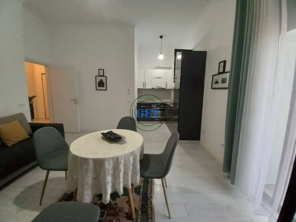 Durres, jepet me qera apartament 1+1 Kati 2, 66 m² 400 € (Qender, Durres)