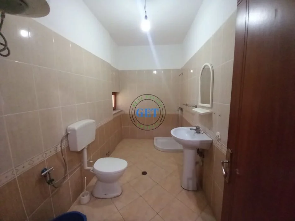 Durres, jepet me qera apartament 1+1 Kati 1, 80 m² 300 € (Plazh Iliria, Durres)