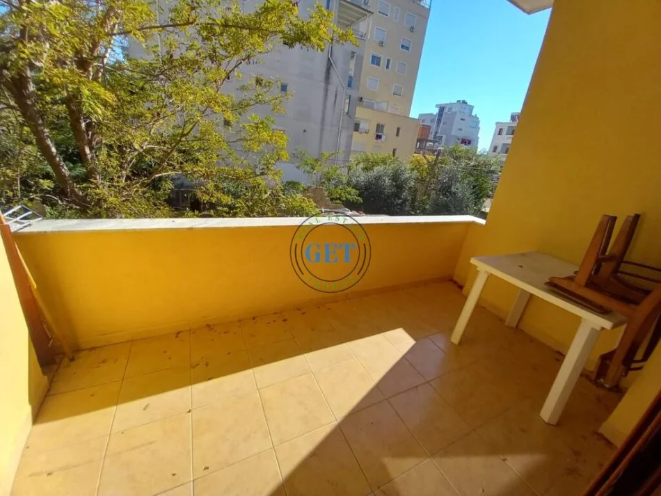 Durres, jepet me qera apartament 1+1 Kati 1, 80 m² 300 € (Plazh Iliria, Durres)