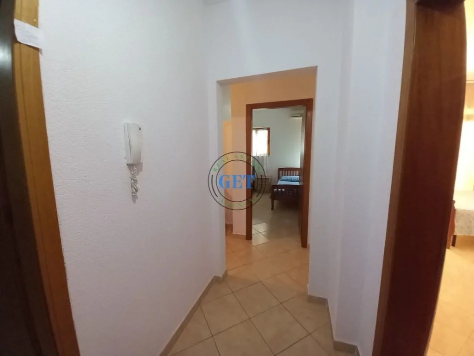 Durres, jepet me qera apartament 1+1+Ballkon Kati 1, 80 m² 300 € (Plazh Iliria)