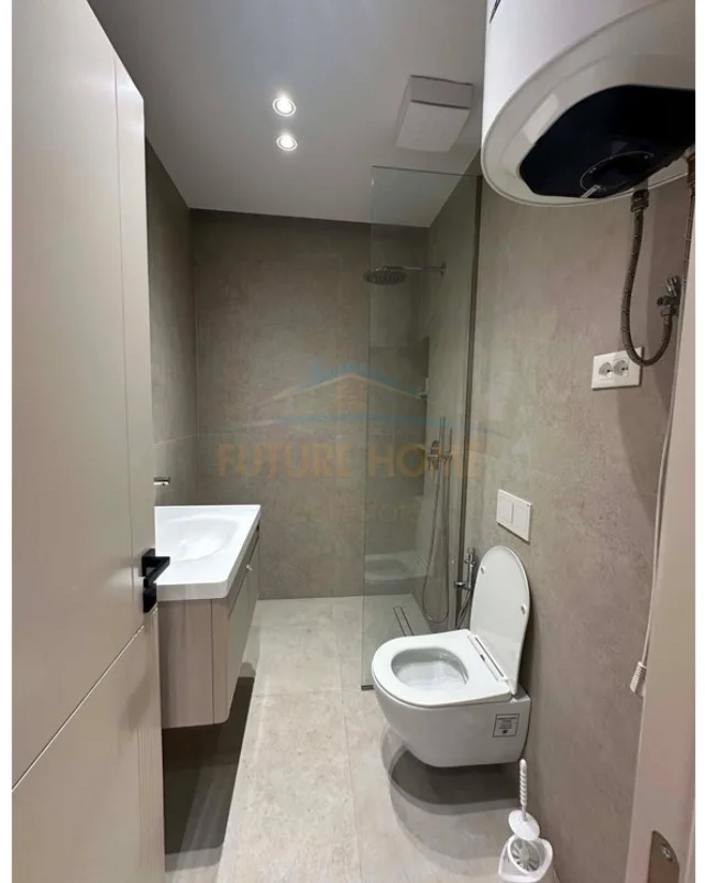 Tirane, jepet me qera apartament 1+1+Ballkon Kati 7, 50 m² 550 € (ASTIR)
