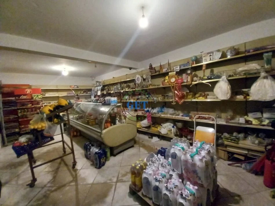 Durres, jepet me qera ambjent biznesi Kati 0, 42 m² 700 € (Plazh,Durres)