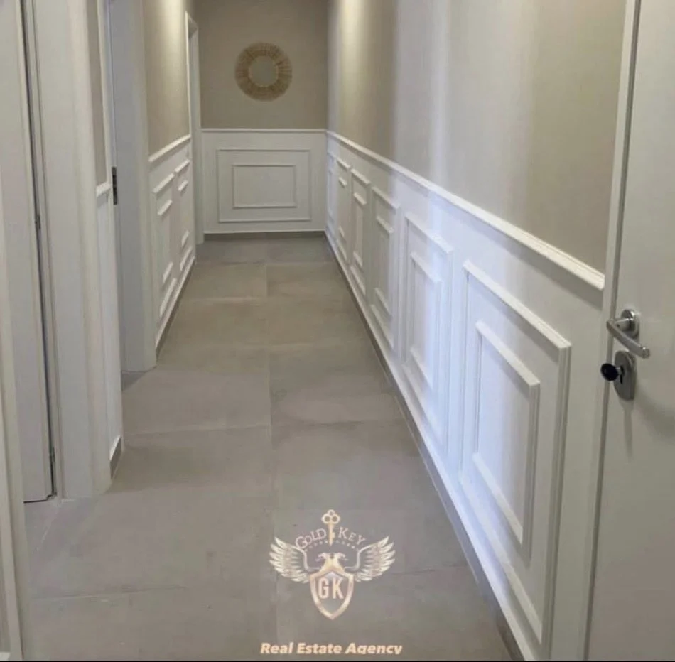 Durres, jepet me qera apartament 2+1+Ballkon Kati 1, 111 m² 500 € (HOTEL VIVAS)