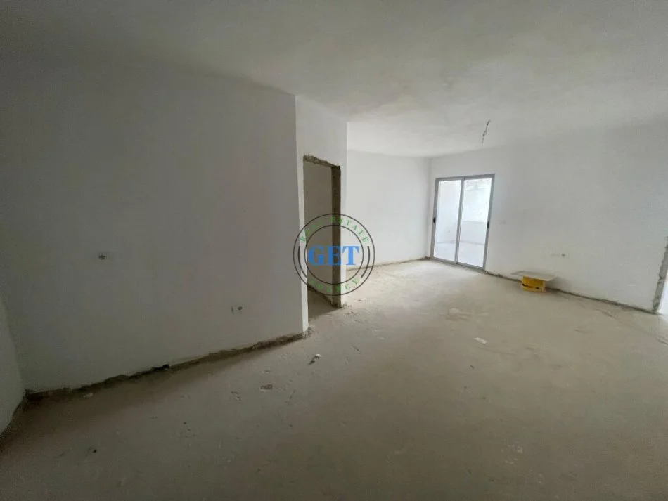 Durres, shitet apartament 2+1 Kati 4, 105 m² 88.000 € (Stacioni Trenit)
