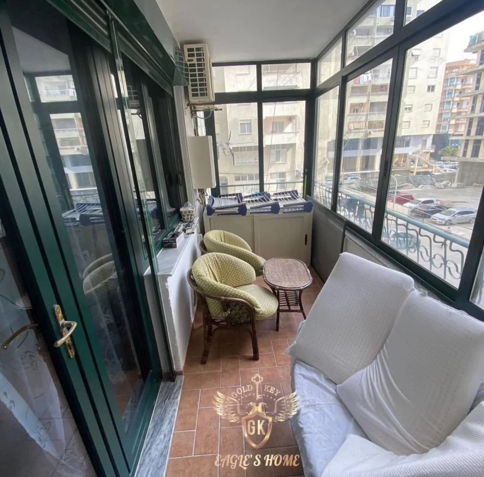 DURRES, jepet me qera 2+1+Ballkon Kati 2, 600 € (Qera Apartament Sistemin 2+1+2 Vollga,Dy Kitarat)