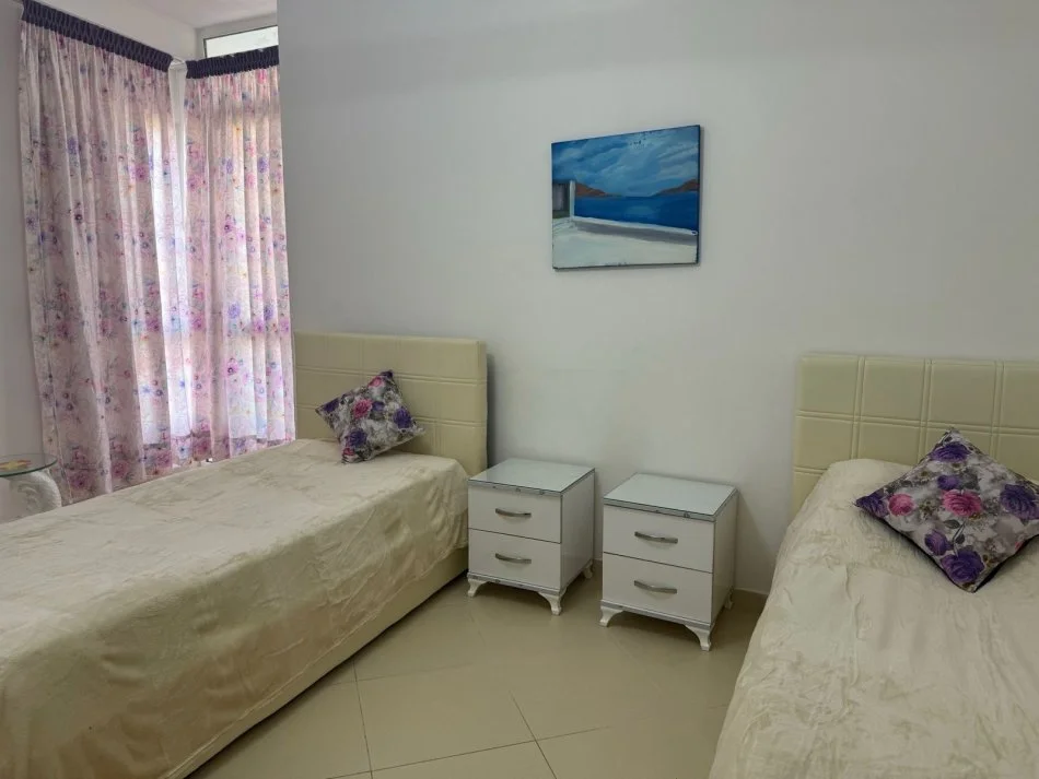 Tirane, jepet me qera apartament 2+1+Ballkon Kati 3, 600 € 