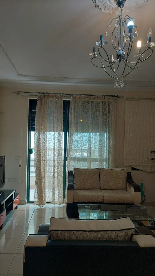 Tirane, jepet me qera apartament 2+1+Ballkon Kati 2, 95 m² 500 € (Kodra e diellit , te teqe eleonora)