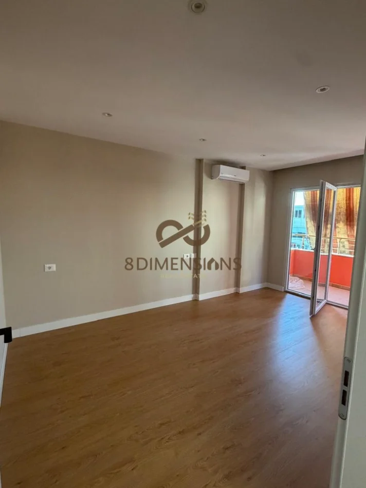 Tirane, shitet apartament 2+1+Ballkon Kati 11, 79 m² 195.700 € (ish stacioni i trenit)