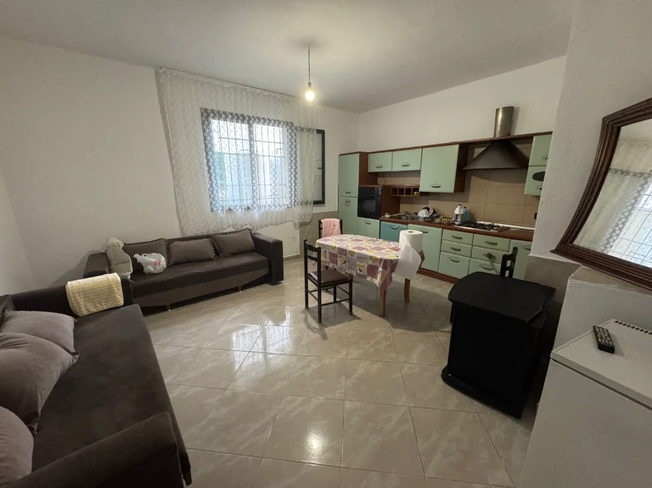 Durres, jepet me qera apartament 2+1 Kati 1, 330 € (Kenete, Durres)