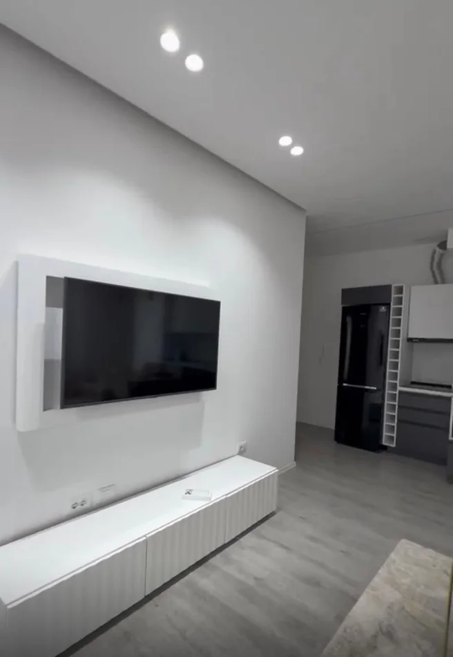 jepet me qera Kati 3, 70 m² 650 €