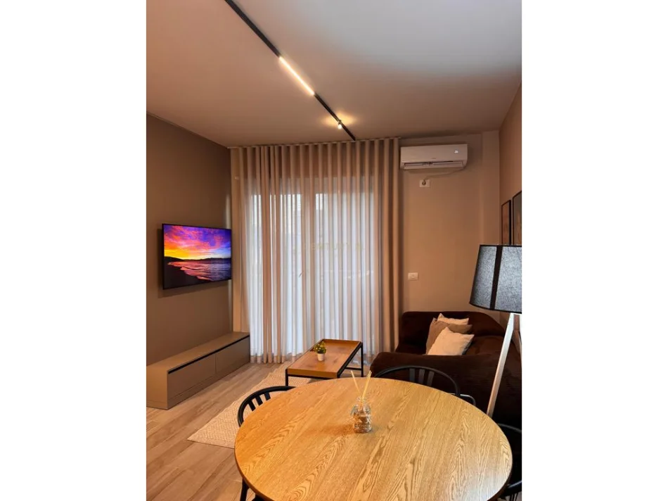 Tirane, shes apartament 1+1 Kati 1, 66 m² 175.000 € (Radhime)