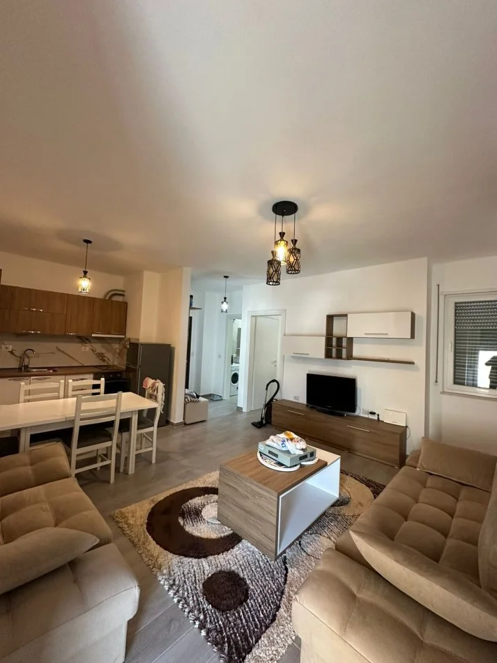 Durres, jepet me qera apartament 1+1+Ballkon Kati 5, (Qender Durres)