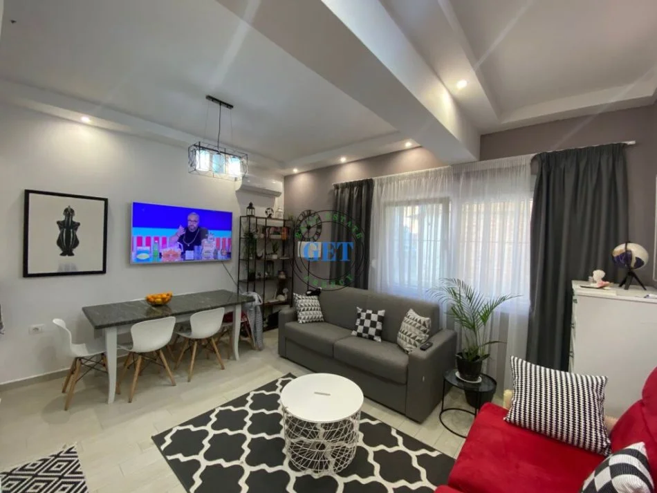 Durres, shitet apartament 1+1+Ballkon Kati 1, 56 m² 65.000 € (Ish Rajoni Policise)