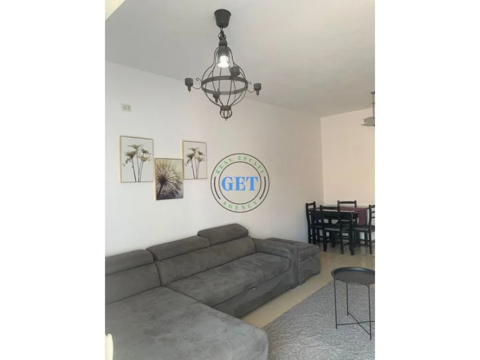 Durres, jepet me qera apartament 1+1 Kati 4, 65 m² 300 € (Plazh Iliria)