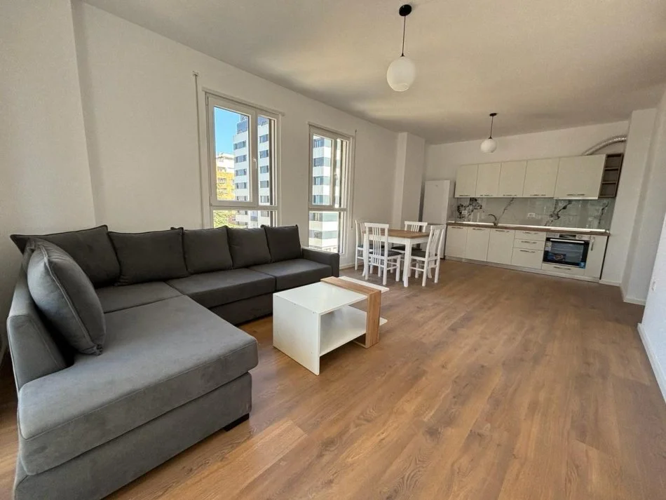 Tirane, jepet me qera apartament 2+1 Kati 5, 98 m² 850 € (Don bosko)