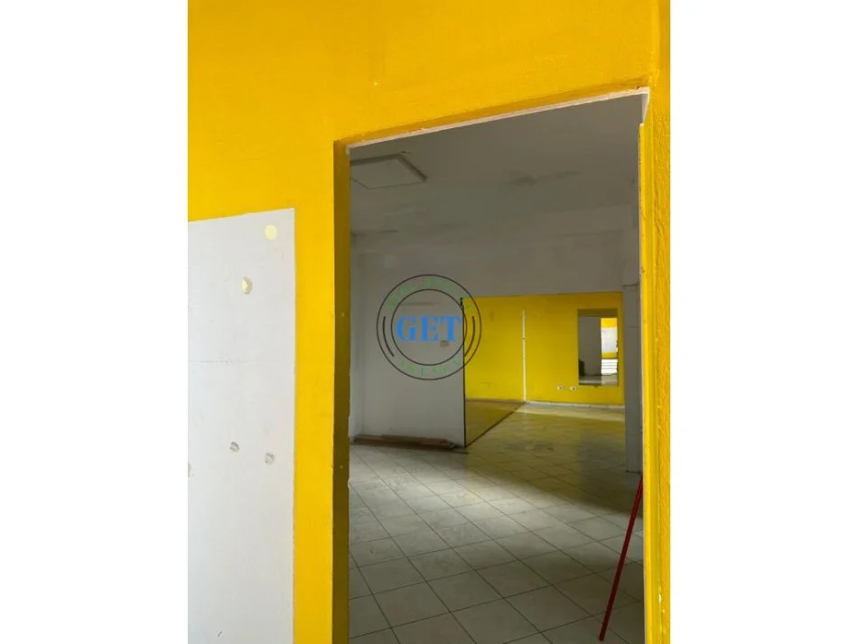 Durres, jepet me qera ambjent biznesi Kati 2, 300 m² 800 € (Perballe Galaktikut)