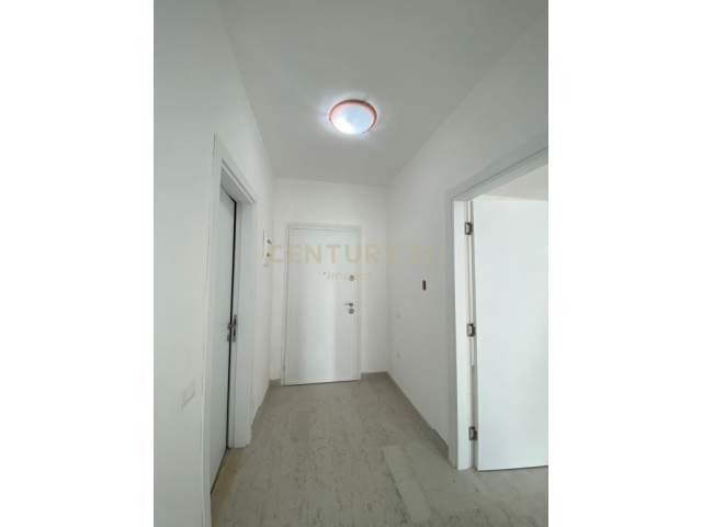 Tirane, jepet me qera apartament 1+1 Kati 3, 75 m² 370 Euro (Rruga e Dibres)