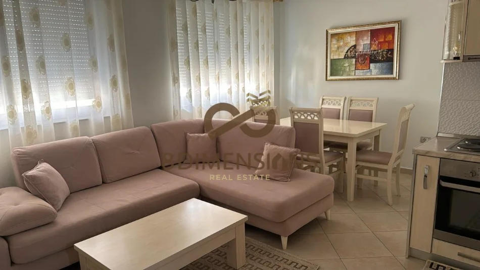 Tirane, jepet me qera apartament 2+1 Kati 5, 100 m² 650 € (Don Bosko)