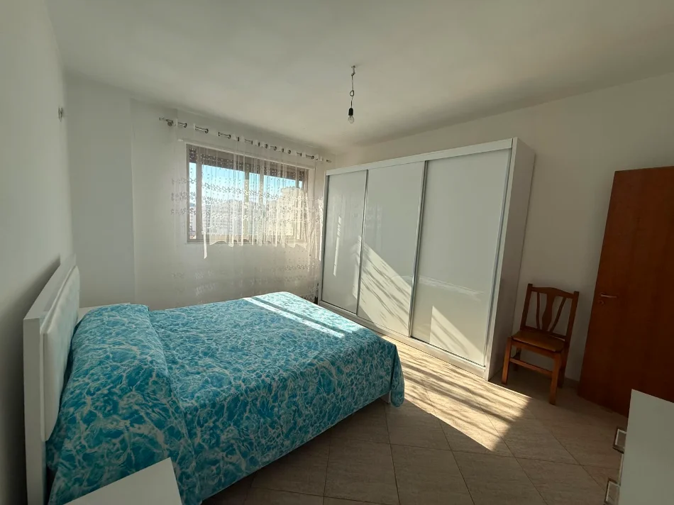 Durres, Jepet me Qera apartament 2+1+Ballkon Kati 8, 80 m²