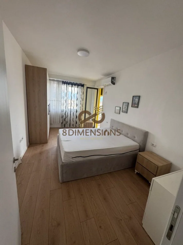 Tirane, jepet me qera apartament 2+1 , 95 m² 500 € (Grand Galery)