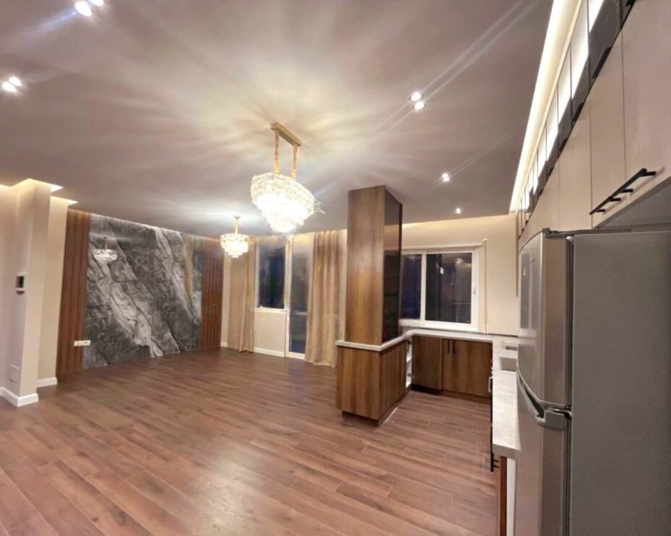 Tirane, shitet apartament 2+1 , 120 m² 210.000 € (Kopshti Botanik)