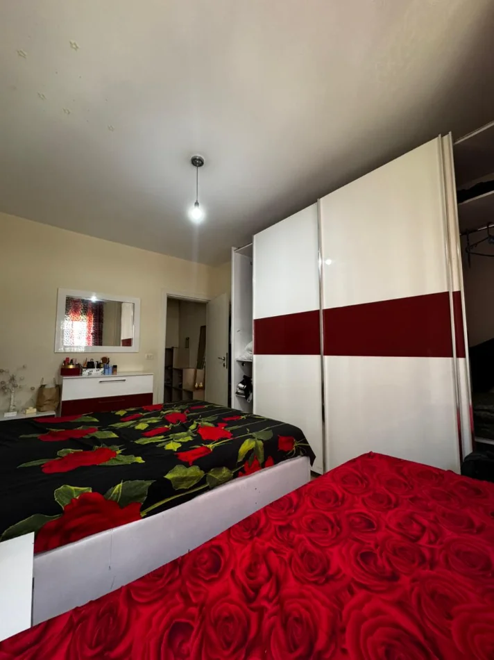 Tirane, jepet me qera apartament 1+1 Kati 4, 65 m² 400 € 