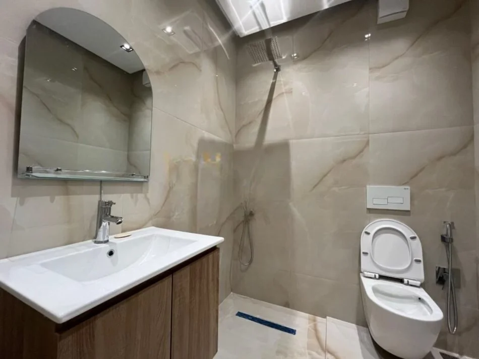 Tirane, shitet apartament 2+1 , 120 m² 210.000 € (Kopshti Botanik)