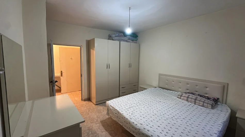 Tirane, jepet me qera apartament 1+1 Kati 5, 62 m² 500 € 