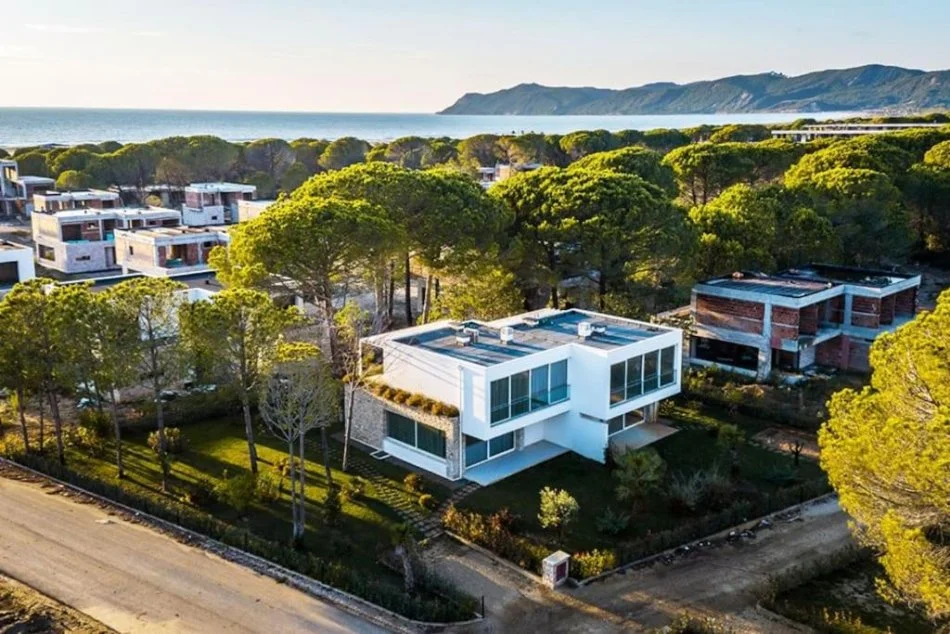 Durres, shitet apartament 2+1+Aneks+Ballkon Kati 2, 105 m² 332.640 € (Gjiri Lalzit)