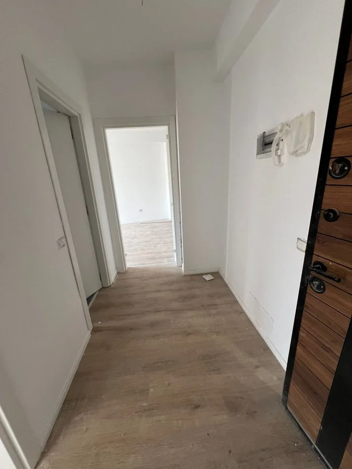 Tirane, shitet apartament 1+1+Ballkon, Kati 7, 63 m² 103,000 € (xhamlliku)