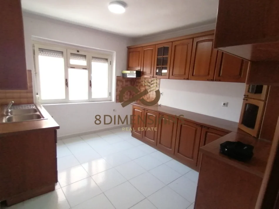 Tirane, jepet me qera apartament 2+1 Kati 6, 126 m² 500 € (Myslym Shyri)