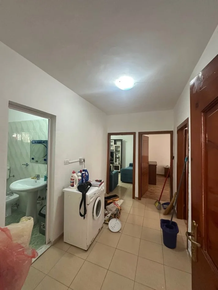 Durres, shes apartament 2+1+Ballkon Kati 2, 83 m² 95.000 € (shkolla qemal mici 0692039456)